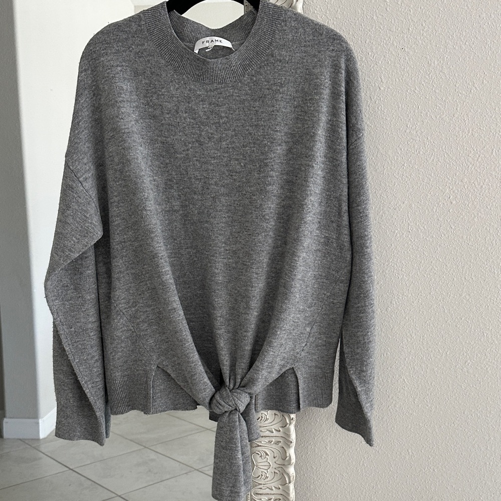 Frame Wool/Cashmere Tie-Front Gray Sweater